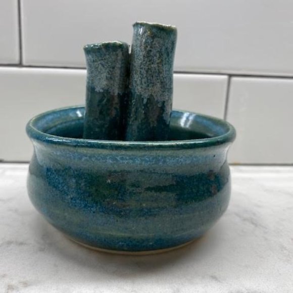 Cute 3-Tube Ceramic Bud Vase by Dove’s Landing - Picture 4 of 8